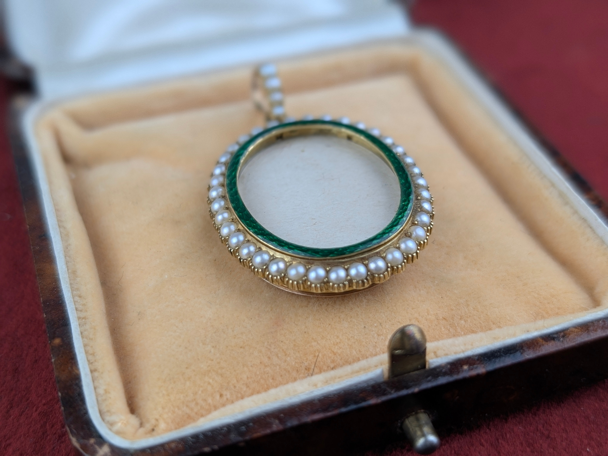 Victorian / Early Edwardian Antique 15ct Gold Guilloche Enamel & Seed Pearl Oval Photo Locket Pendant - Image 2