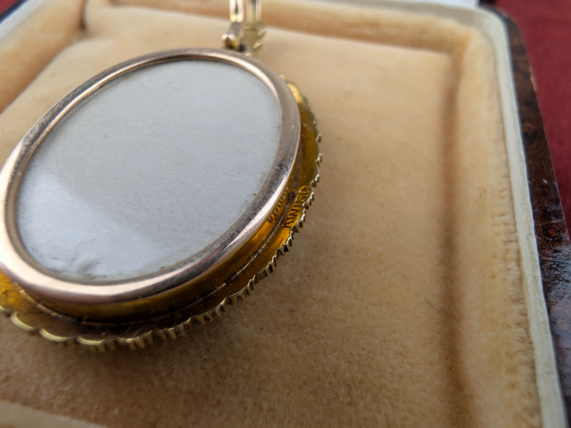 Victorian / Early Edwardian Antique 15ct Gold Guilloche Enamel & Seed Pearl Oval Photo Locket Pendant - Image 8