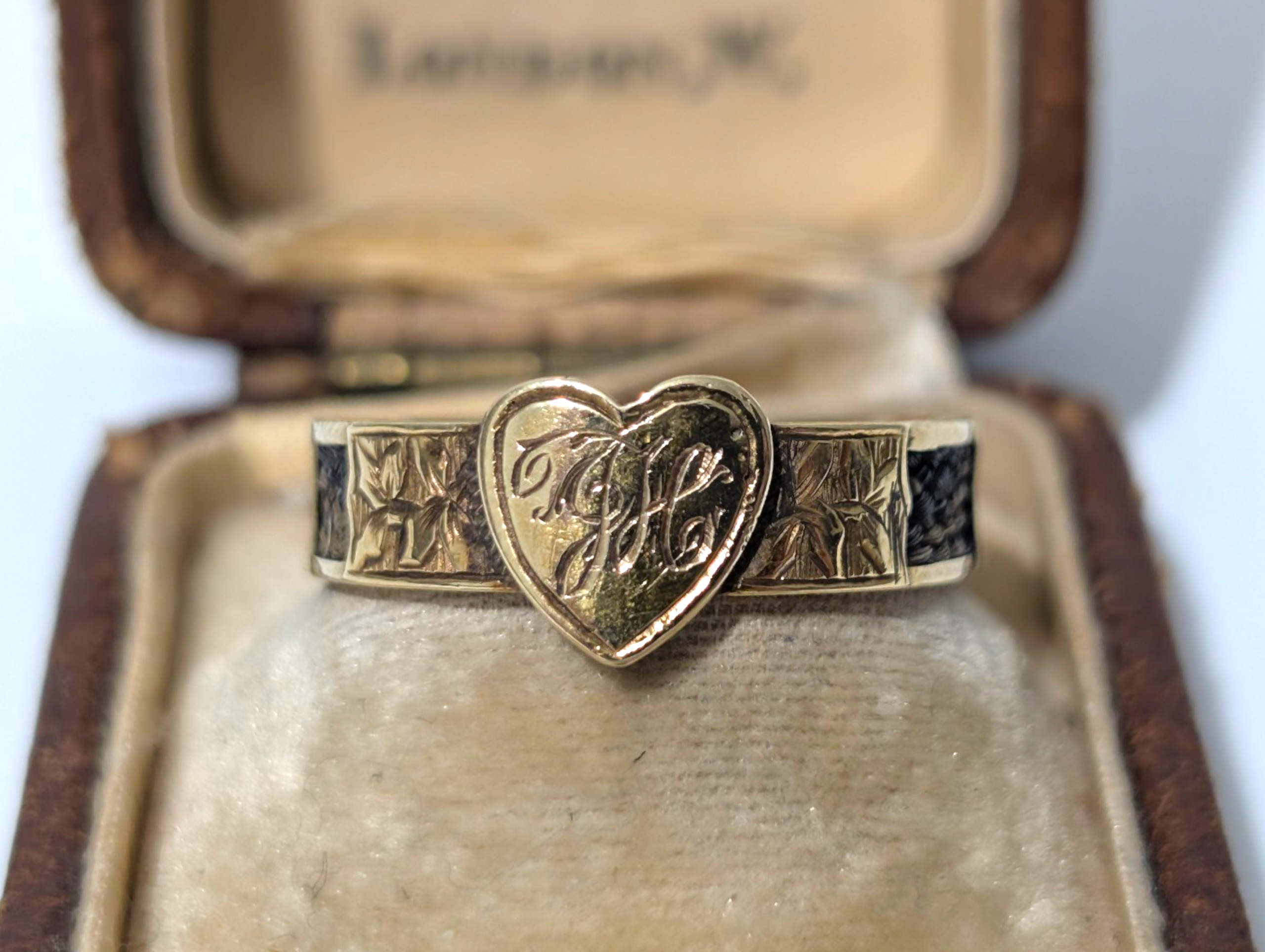 Antique 15ct Gold Mourning Hairwork Ring With Love Heart - English Hallmarks 625