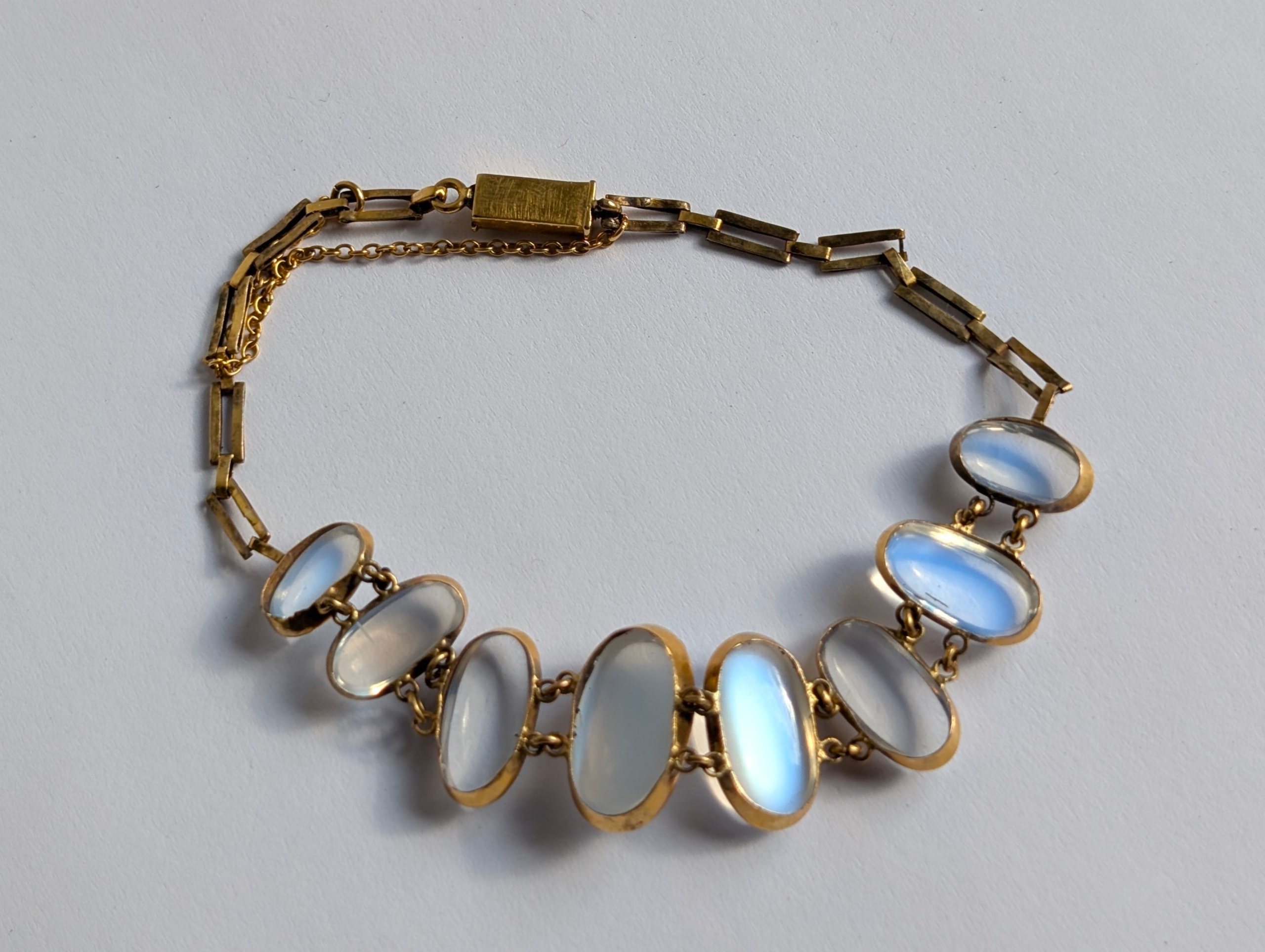 Edwardian 18ct Gold Moonstone Bracelet – Antique c.1900–1915 - Image 2
