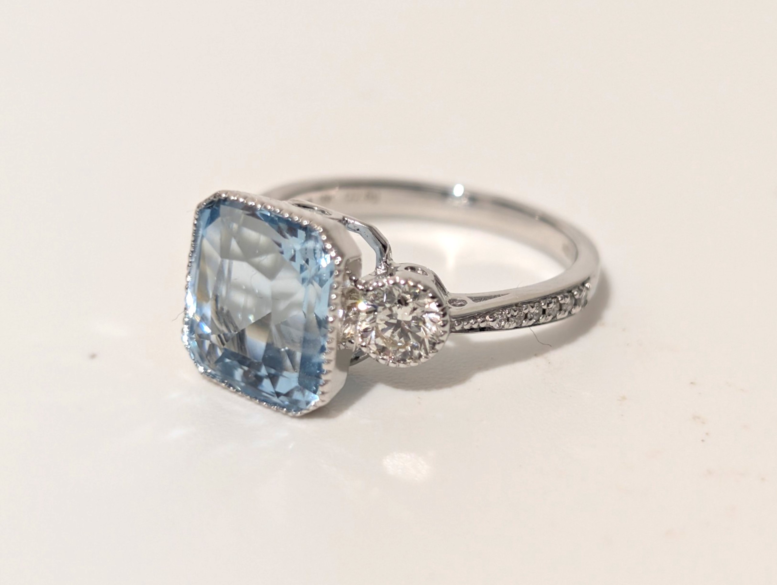 3.66ct Natural Aquamarine & Diamond 18ct White Gold Art Deco Style Ring - Image 4