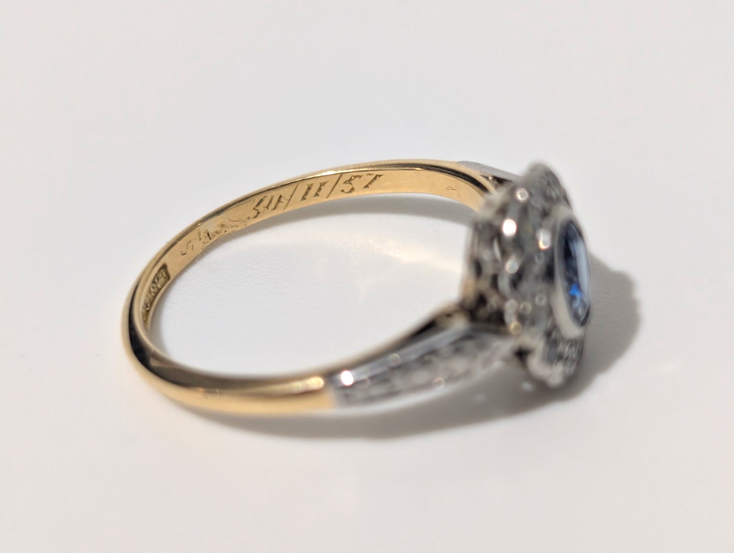 Edwardian / Early Art Deco 18ct Gold Sapphire & Diamond Cluster Ring - Image 6