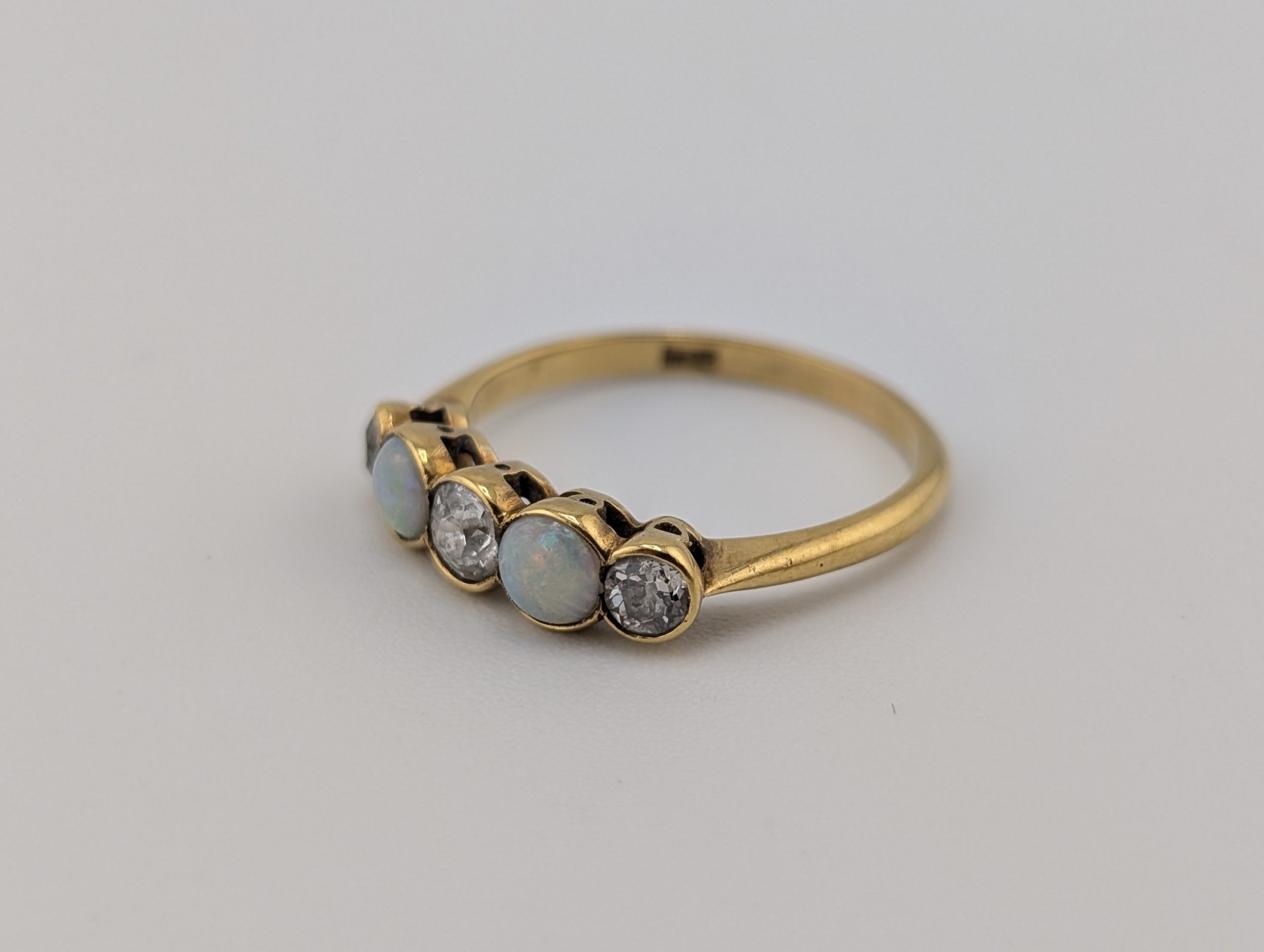 Antique Victorian/Edwardian 18ct Gold Diamond & Opal Five Stone Ring - Image 3