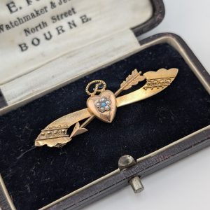 Antique Victorian 9ct Gold Turquoise & Seed Pearl Arrow Through Heart Brooch – Birmingham 1898