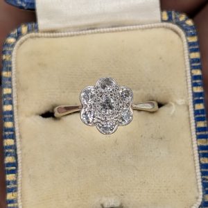 Antique Edwardian 18ct Gold & Platinum Old Cut Diamond Daisy Cluster Ring
