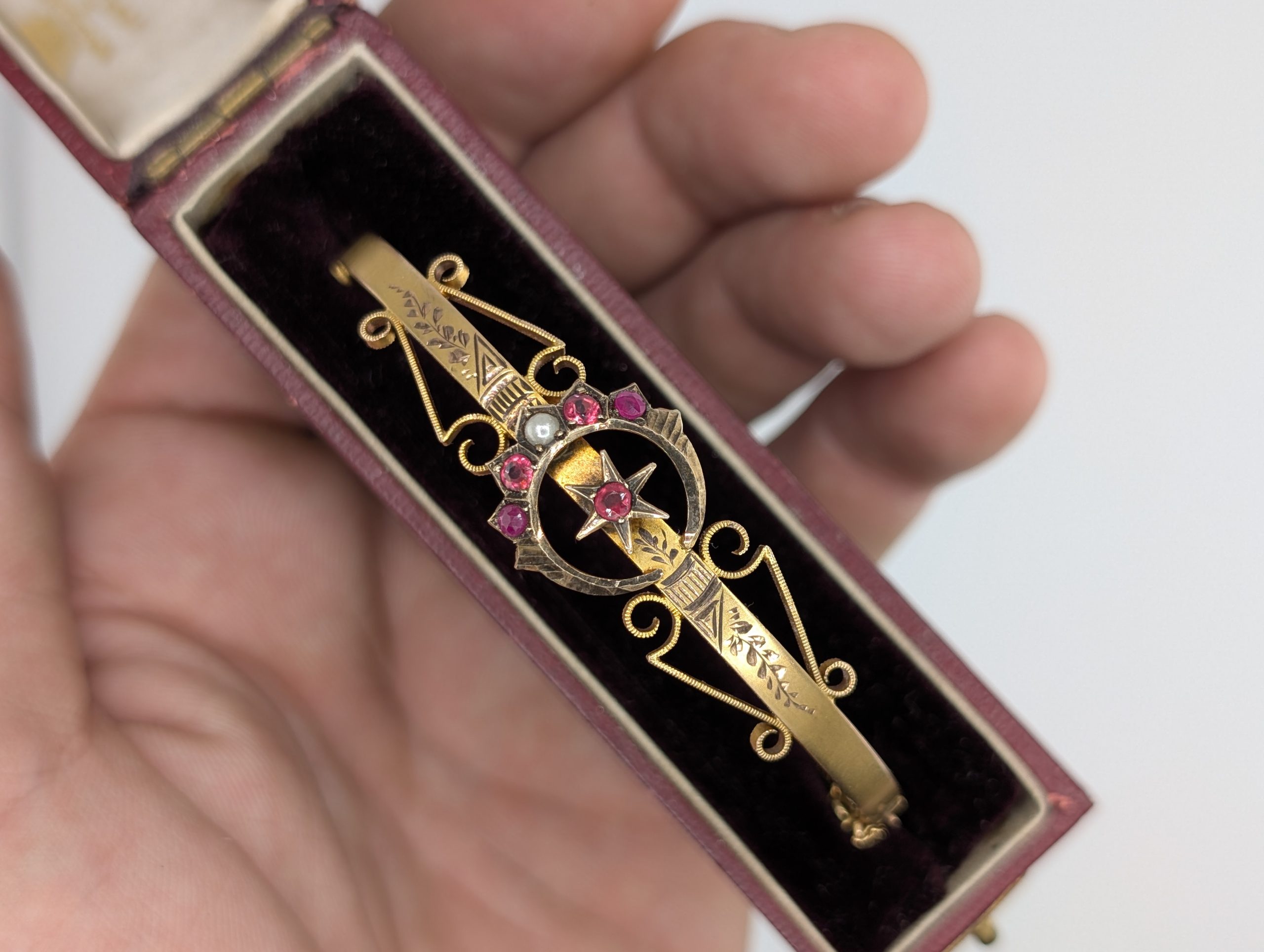 Antique Victorian 9ct Gold Ruby & Seed Pearl Crescent Moon Hinged Bangle