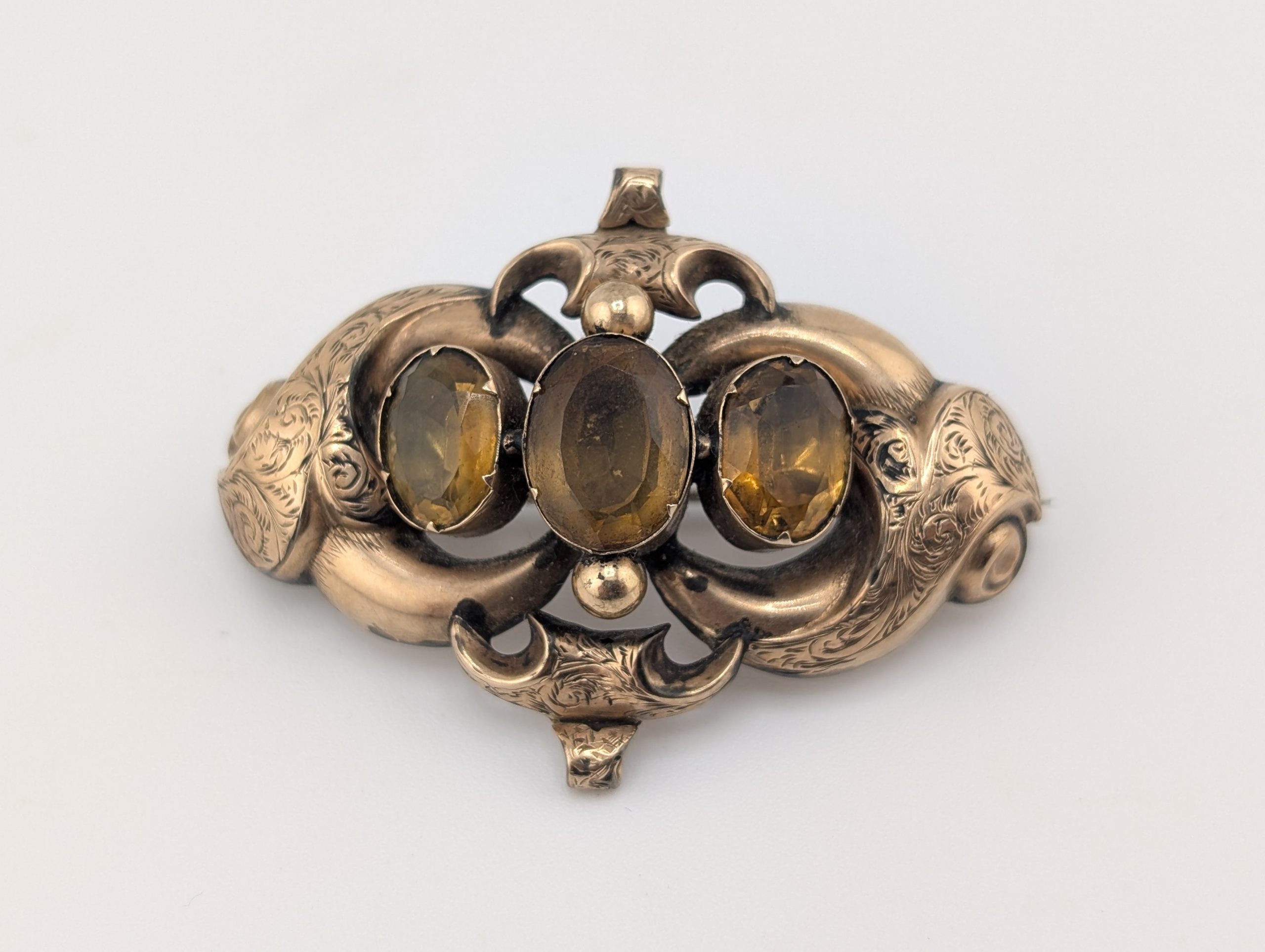 Antique Victorian Citrine / Cairngorm Brooch – Engraved Gold Pinchbeck Style Antique Jewelry - Image 2